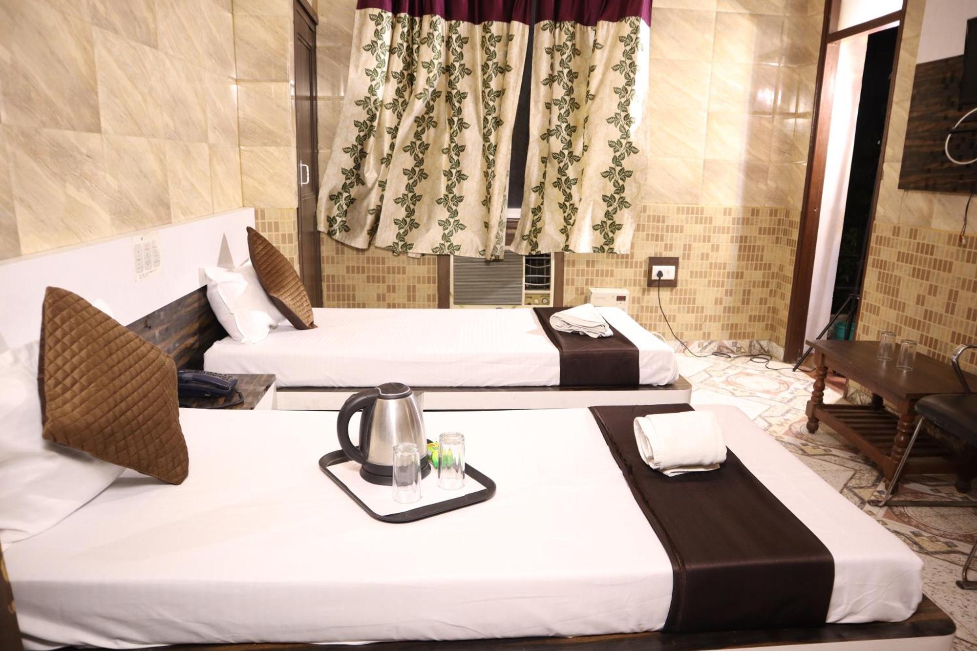 Hotel P R Palace Lucknow Exterior photo