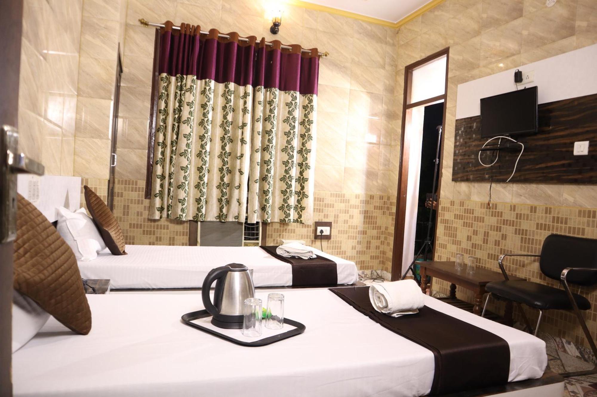 Hotel P R Palace Lucknow Exterior photo
