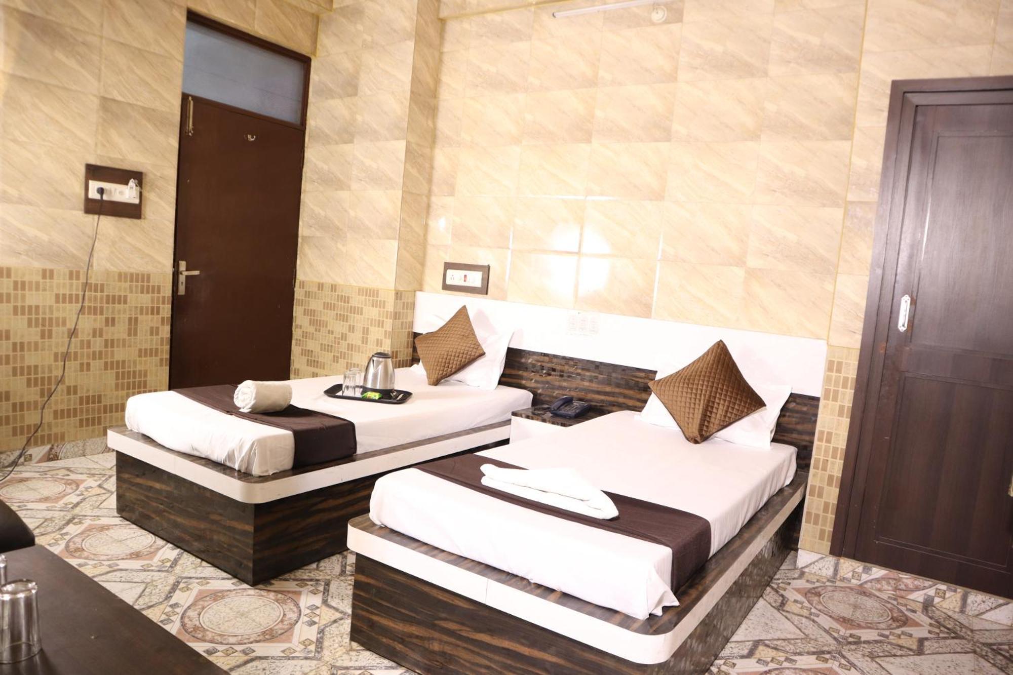 Hotel P R Palace Lucknow Exterior photo